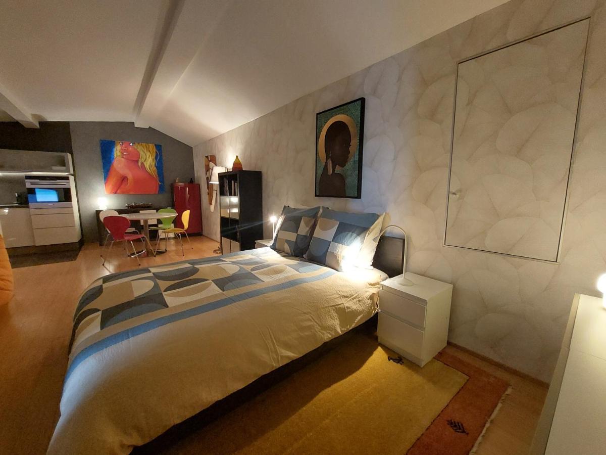 La Crique De L'Evole Apartment เนอชาแต็ล ภายนอก รูปภาพ